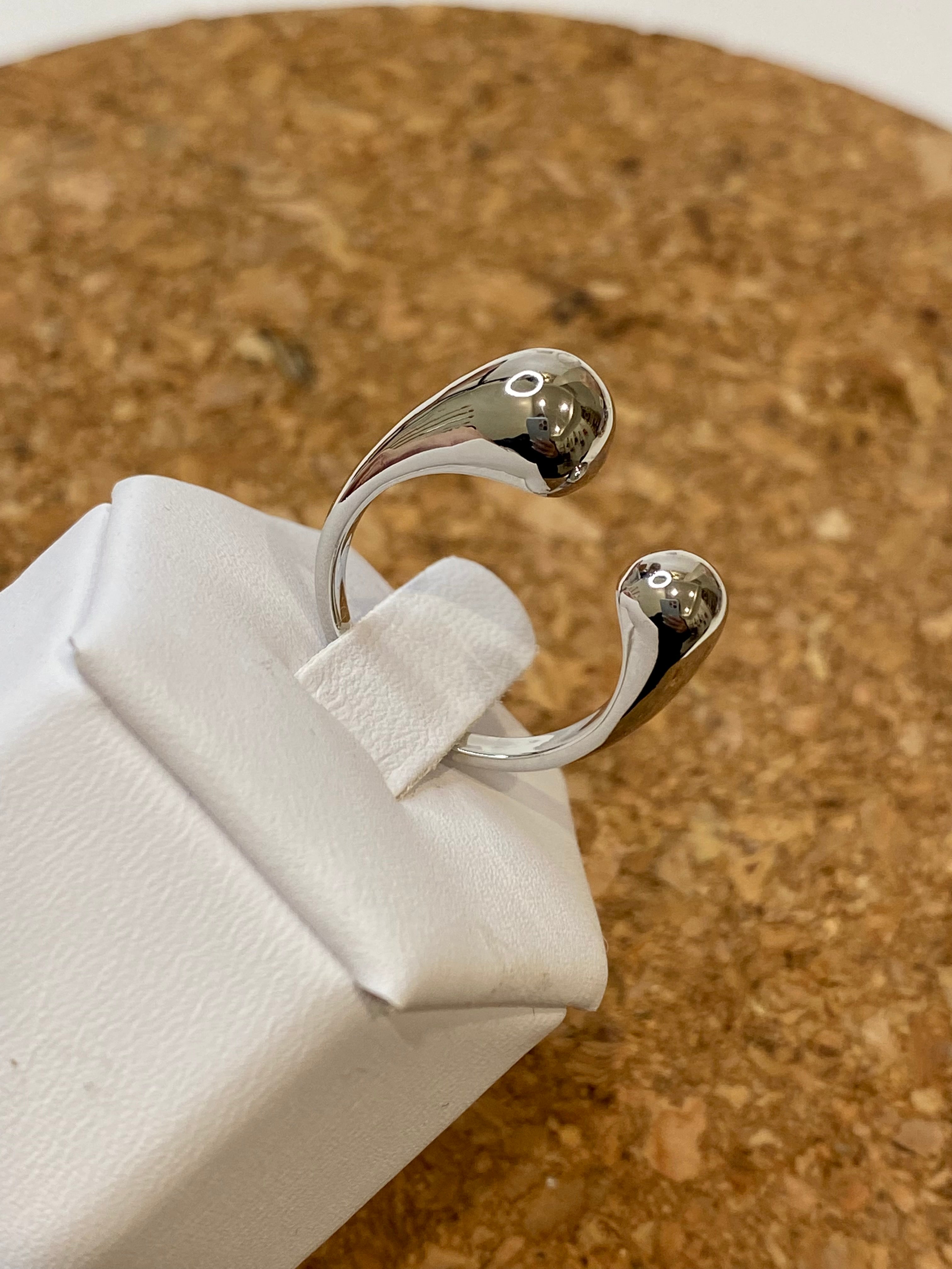 Geometric Drop Ring