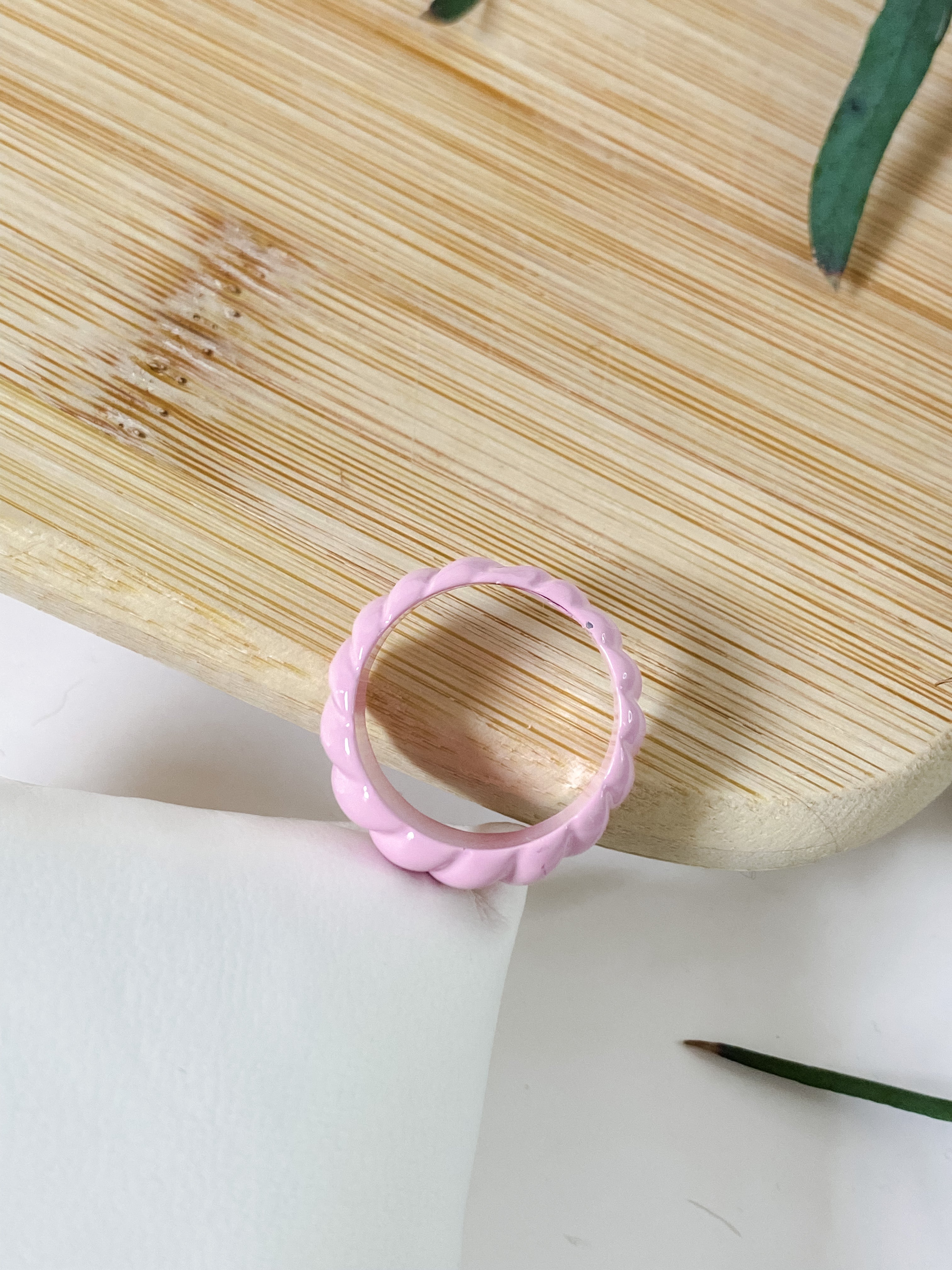 Full Spiral Enamel Ring