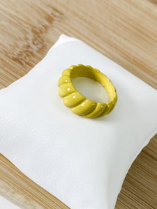 Full Spiral Enamel Ring
