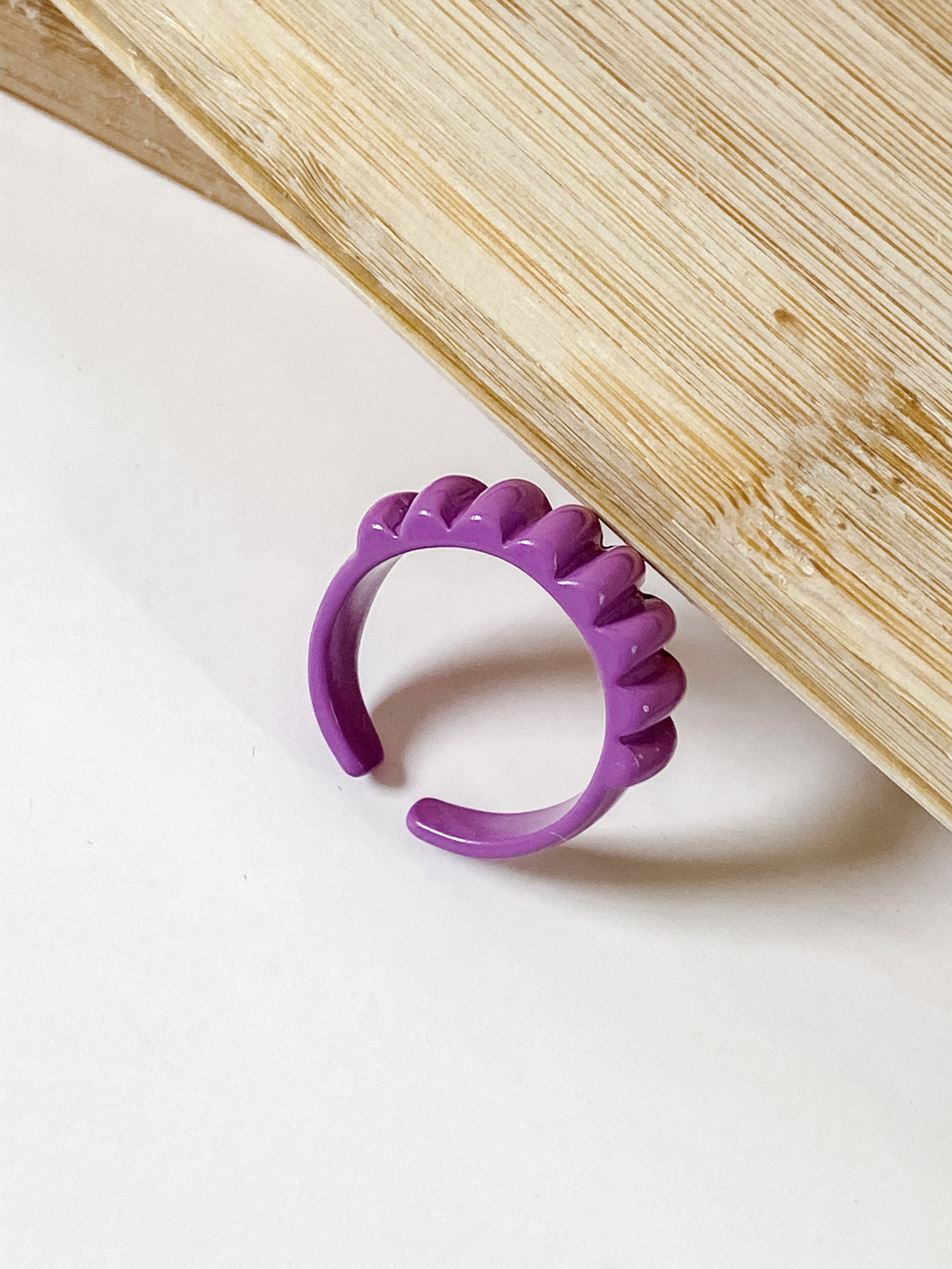 Rustic Scalloped Top Ring