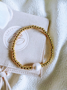 Dainty Pearl Gold Bracelet