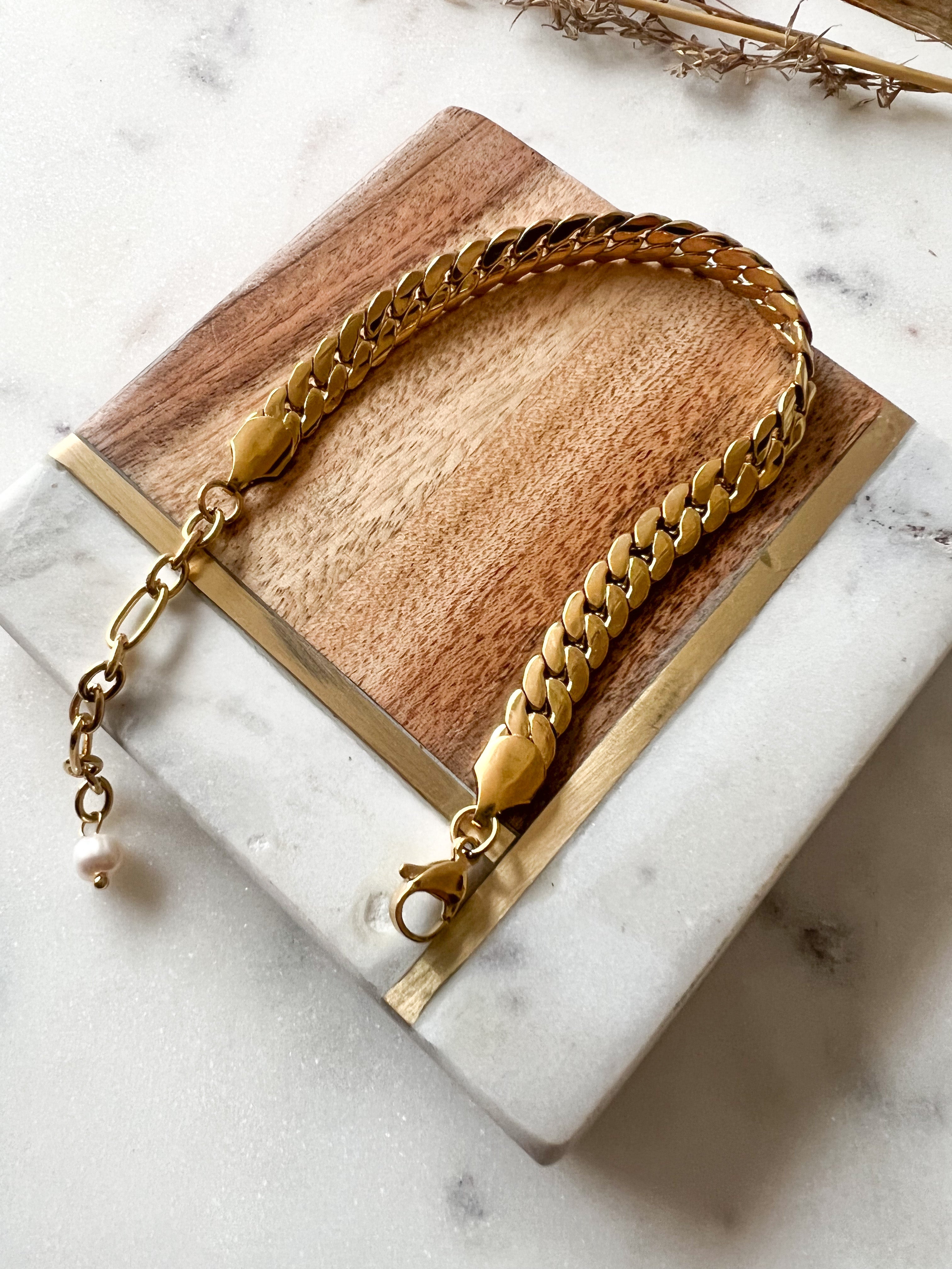 Bold Babe Bracelet