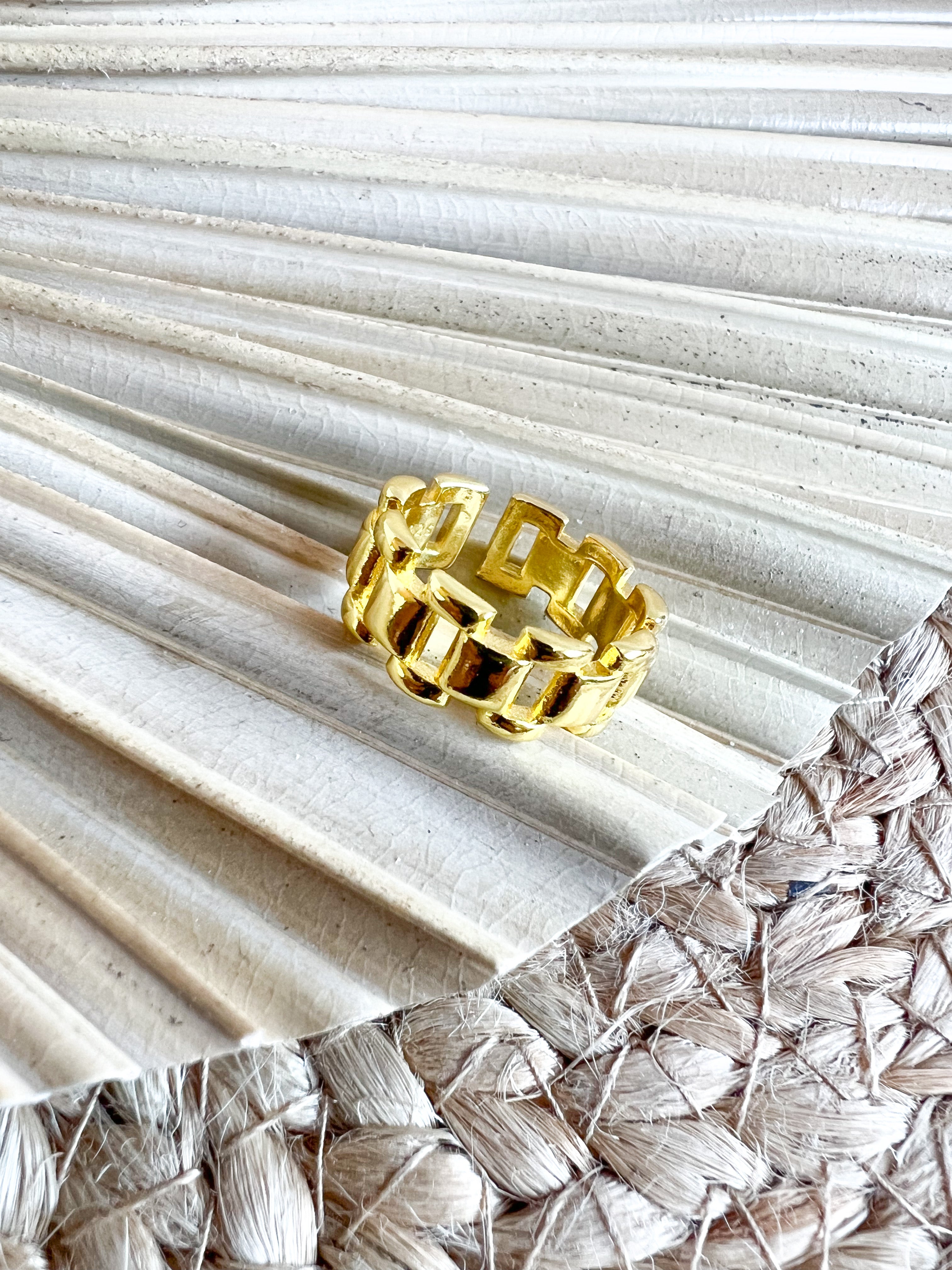 Boss Babe Ring