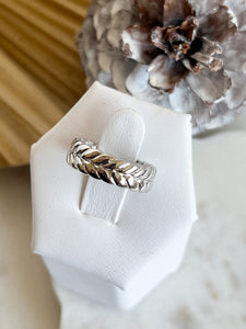 Silver Leaf Ring