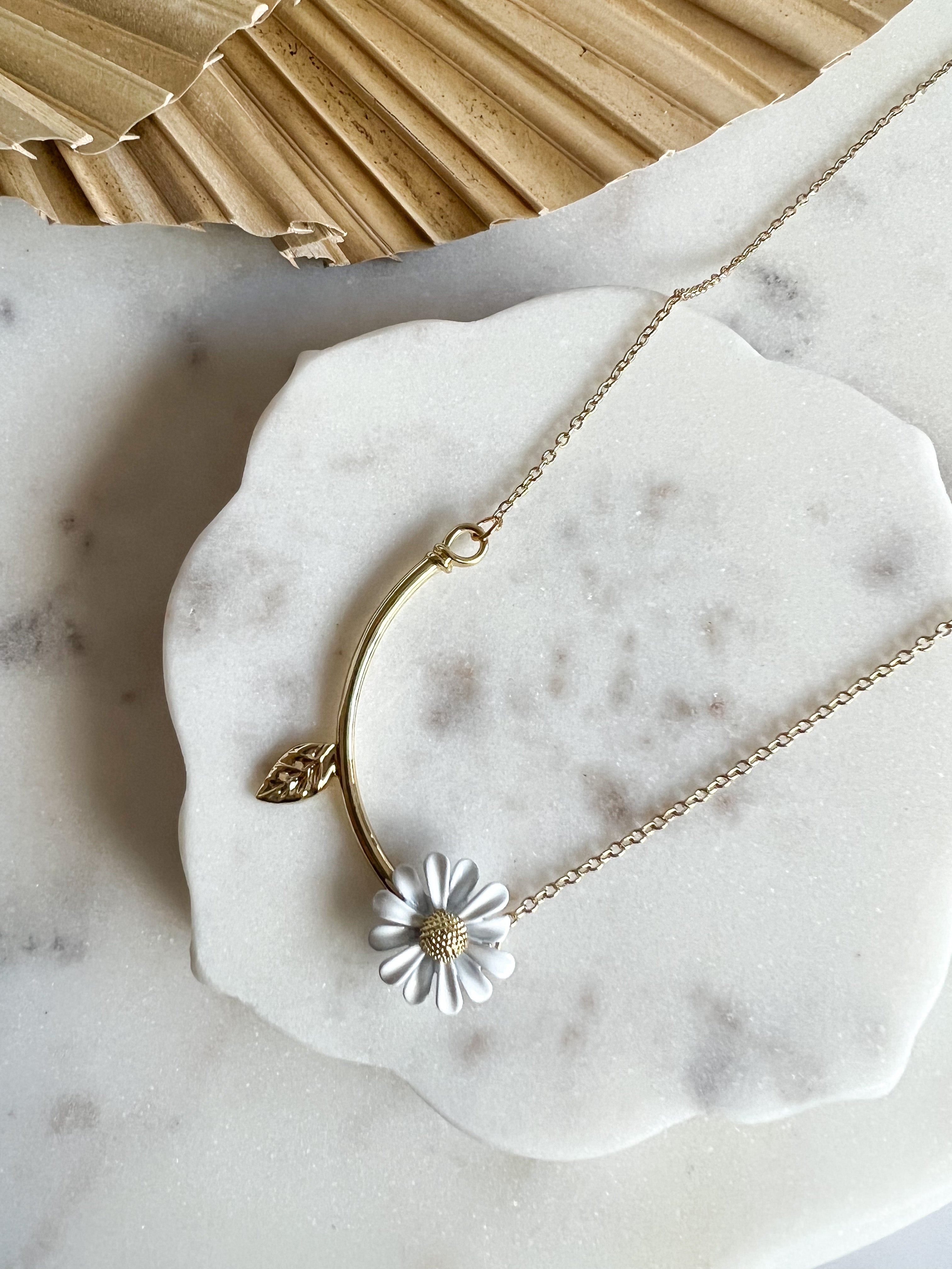 Daisy Necklace