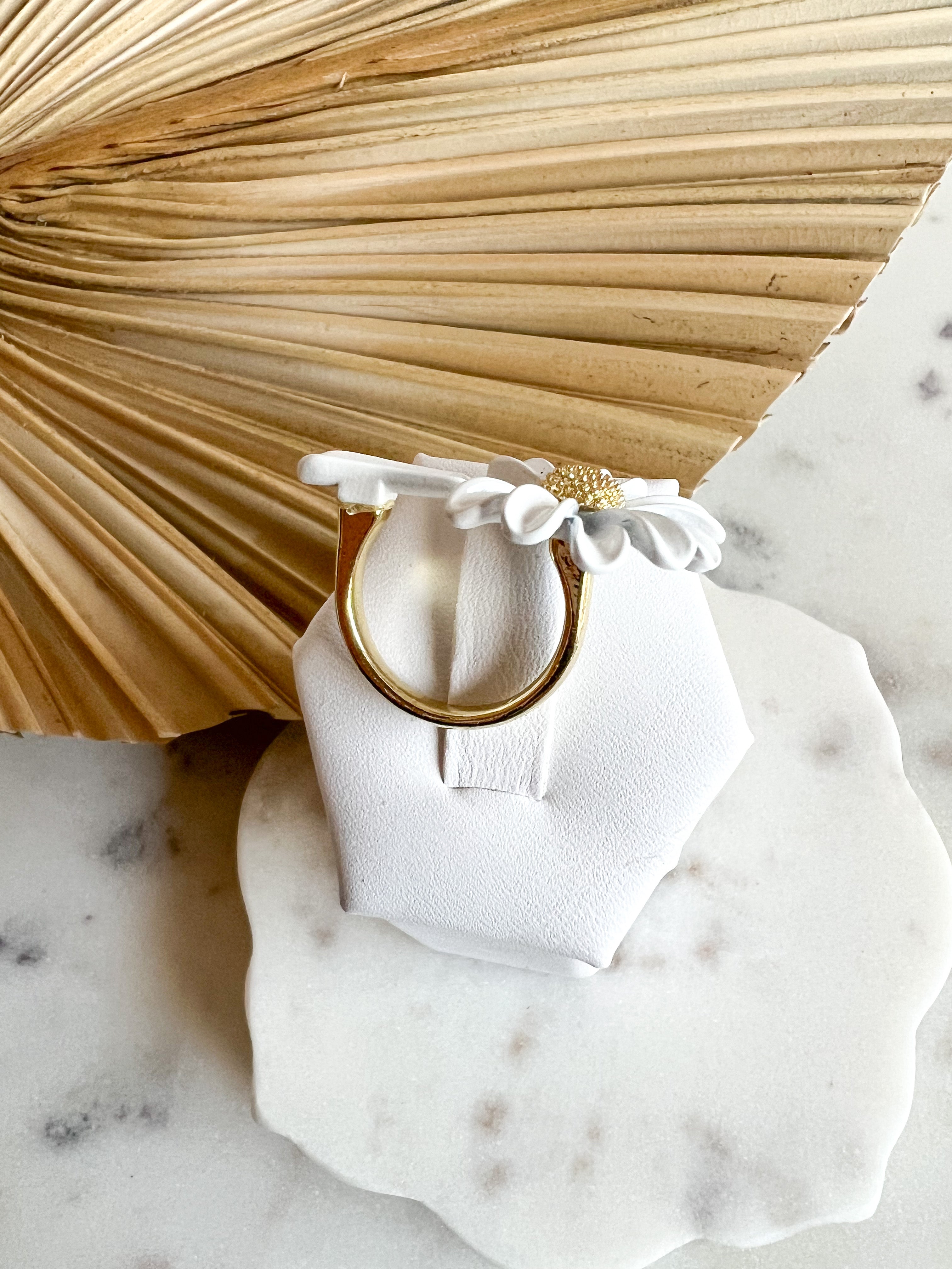 Daisy Ring
