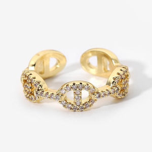 She's a 10 Ring